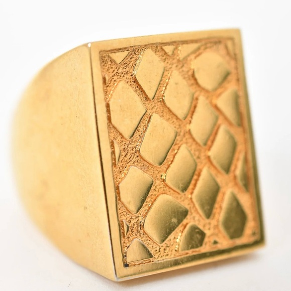 Celine Gold Toned Brass Flat “Animals” Embossed Signet Ring size 52 - Picture 3 of 10